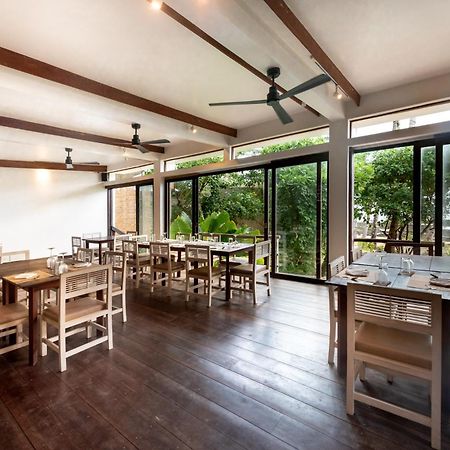L'Osteria Luxe Beachfront B&B General Luna  Eksteriør bilde