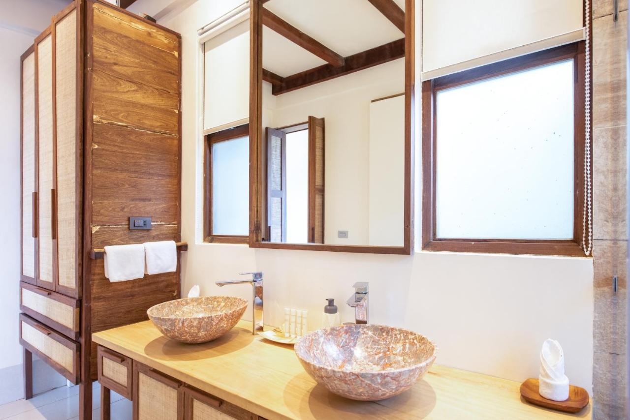 L'Osteria Luxe Beachfront B&B General Luna  Eksteriør bilde