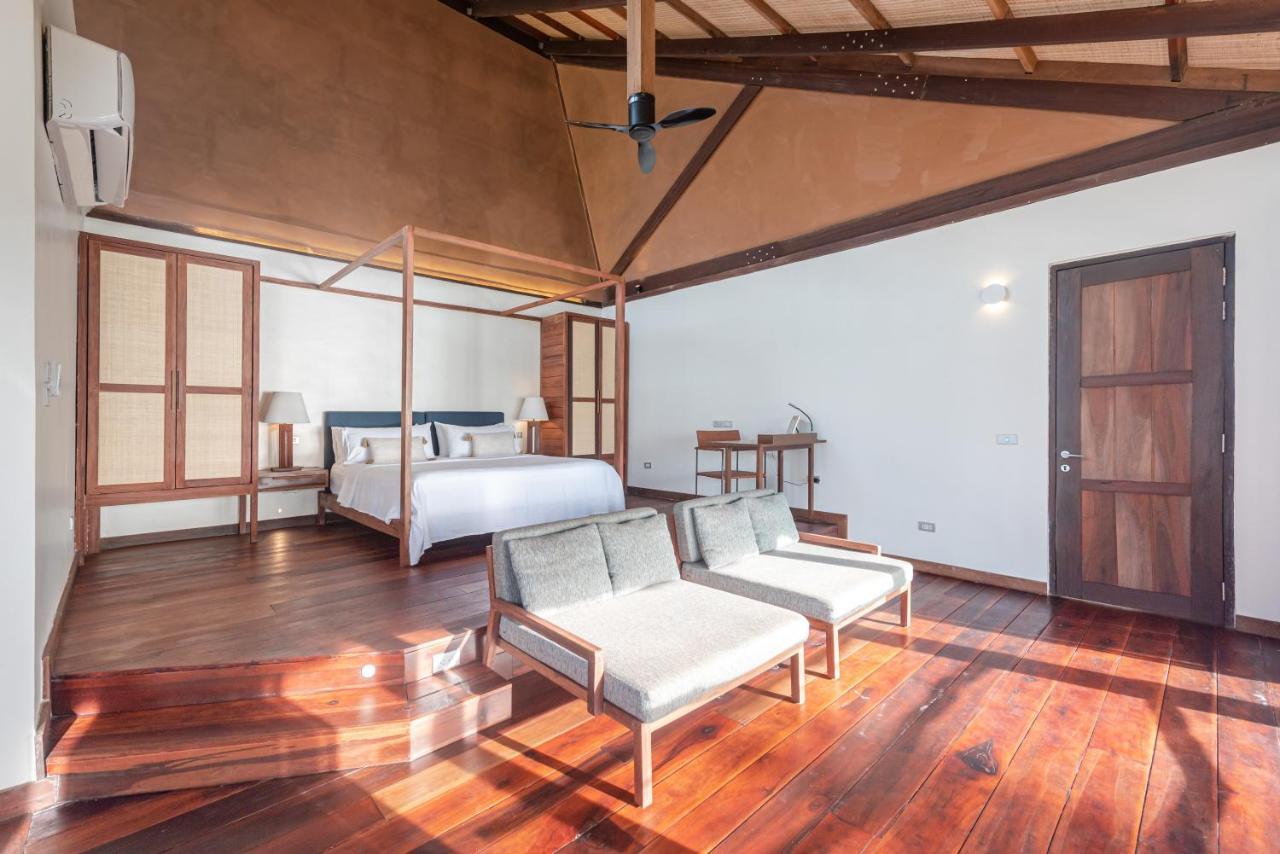 L'Osteria Luxe Beachfront B&B General Luna  Eksteriør bilde
