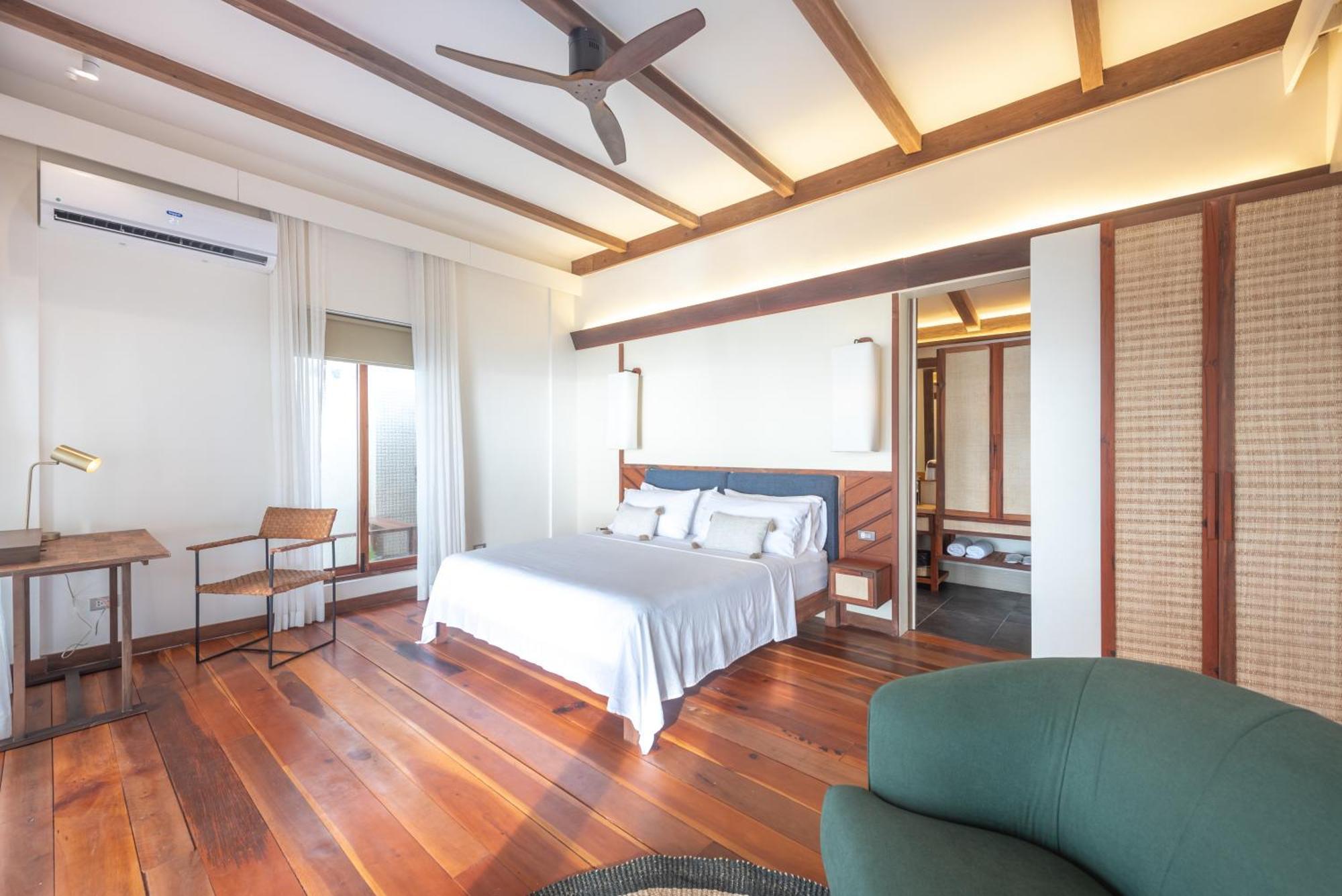L'Osteria Luxe Beachfront B&B General Luna  Eksteriør bilde