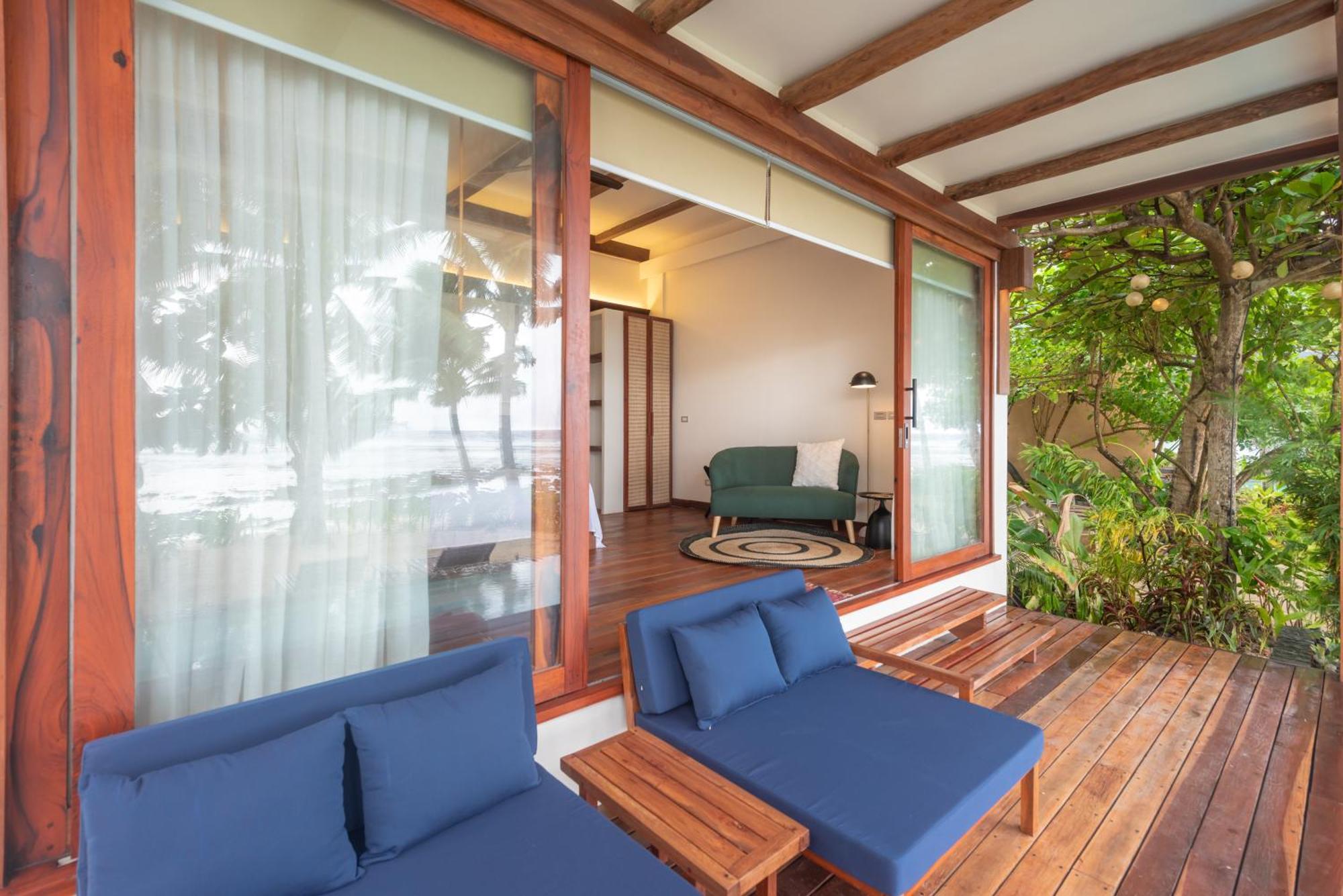 L'Osteria Luxe Beachfront B&B General Luna  Eksteriør bilde